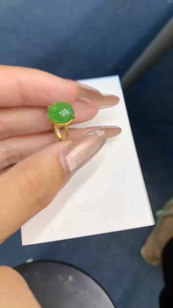 颈饰未镶嵌翡翠1