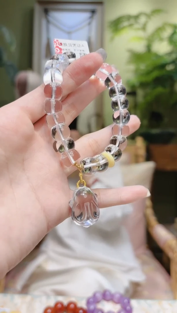 【闪购商品】水晶手串18K金镶嵌白水晶兔子大肠白水晶手串