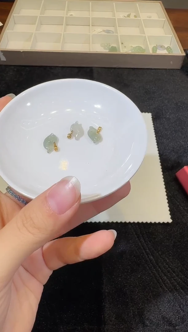 翡翠18K金镶嵌颈饰X0607-512-513多样性一件