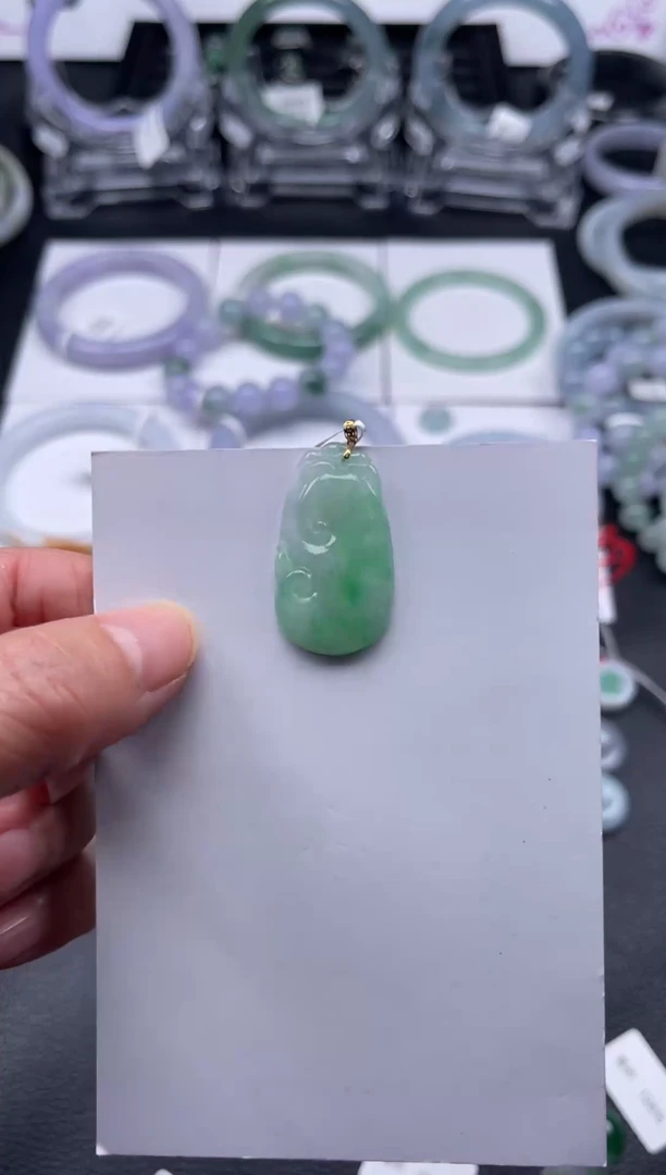 【闪购商品】翡翠颈饰18K金镶嵌如意