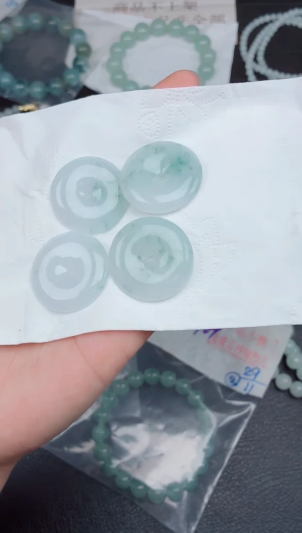 未镶嵌定制翡翠抿**?毛货需精细抛光，拍一发一