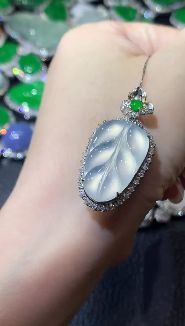 翡翠18K金镶嵌吊坠(不含链)D79