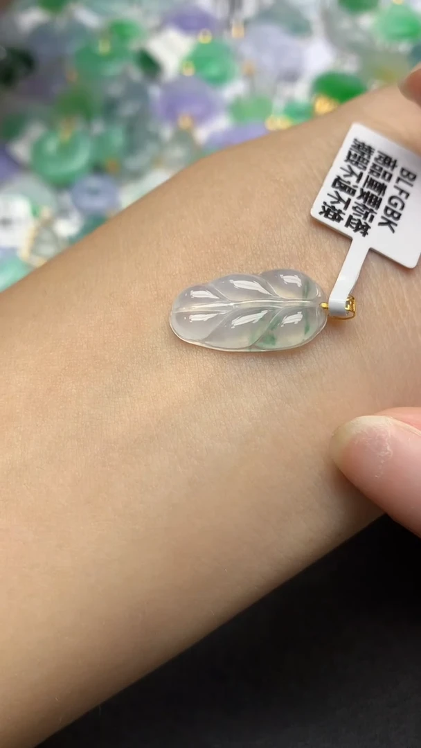翡翠未镶嵌颈饰天然缅甸a货翡翠