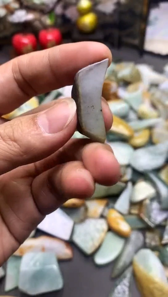 【闪购商品】翡翠耳饰未镶嵌天然翡翠A货