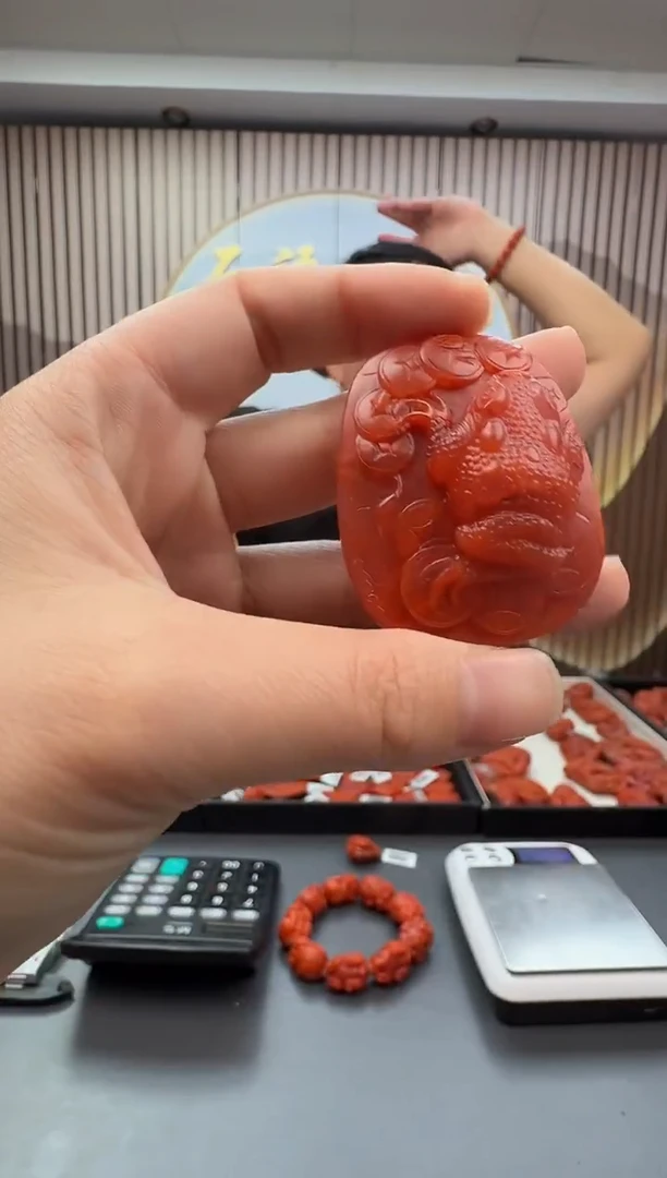 未镶嵌雕刻南红玛瑙076ZB1208产品一个