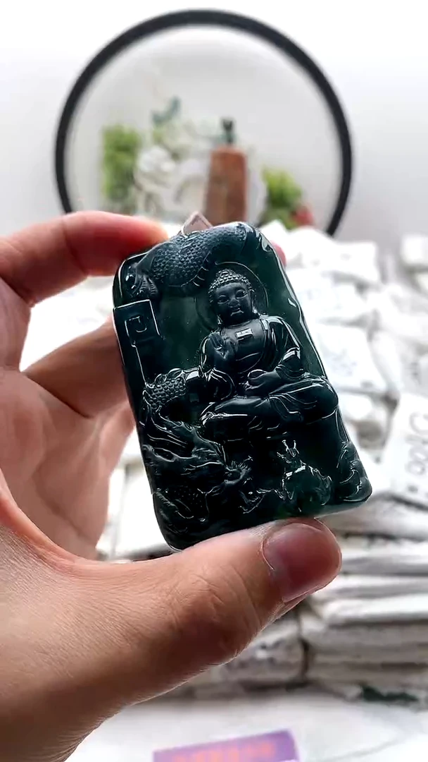 颈饰未镶嵌翡翠阿弥陀佛