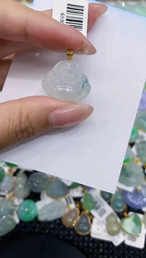 翡翠18K金镶嵌颈饰111111111111
