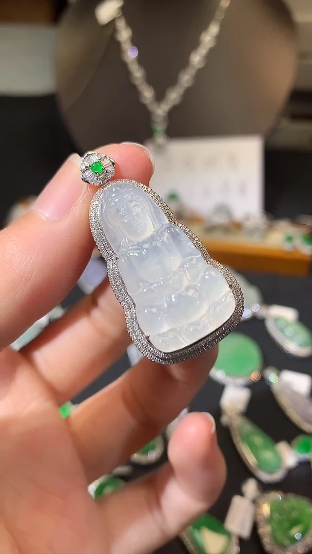 翡翠18K金镶嵌吊坠(不含链)吊坠