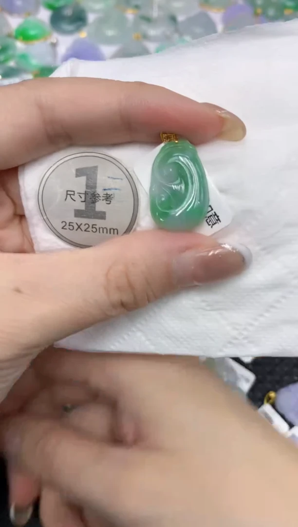 颈饰18K金镶嵌翡翠11111111