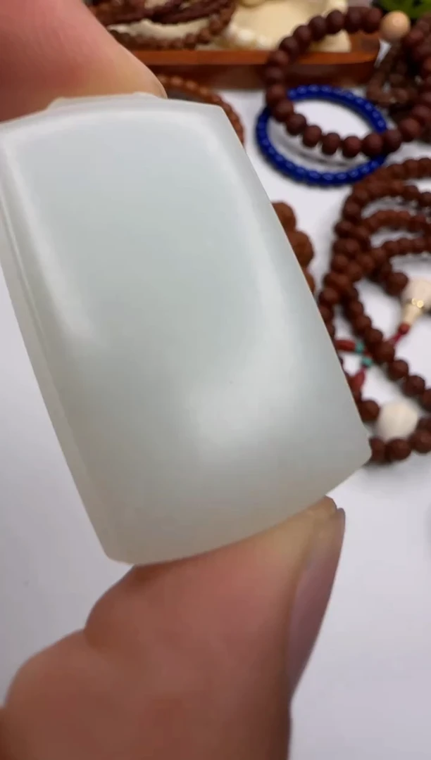 未镶嵌和田玉挂件和田玉