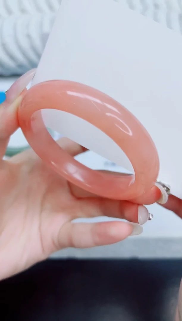 未镶嵌手镯石英质玉65/53.4