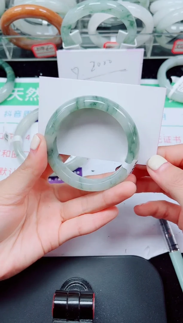 未镶嵌手镯石英质玉25-52/53