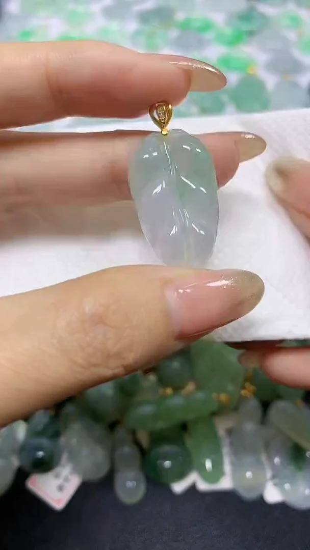 颈饰未镶嵌翡翠A货