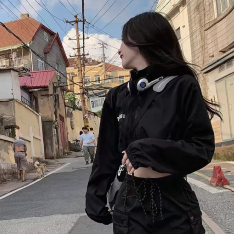 【硬核玩家】短外套女