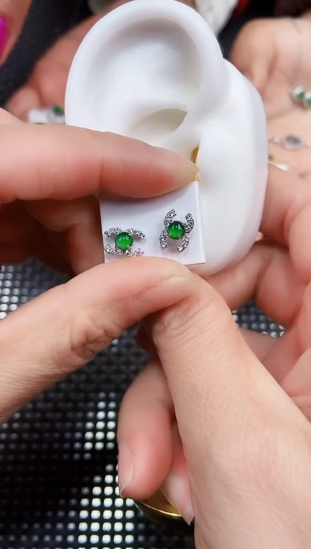 【闪购商品】翡翠耳饰未镶嵌11111111