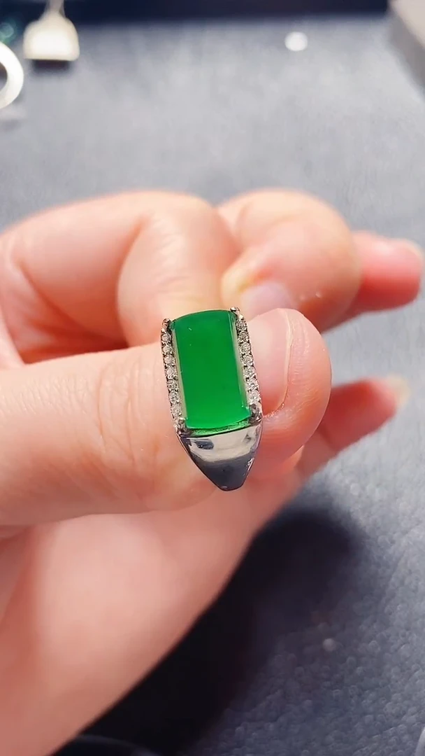 银S925镶嵌戒指翡翠111