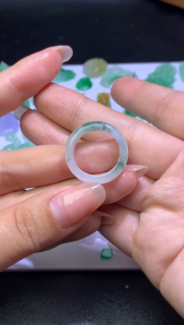 未镶嵌定制翡翠毛货