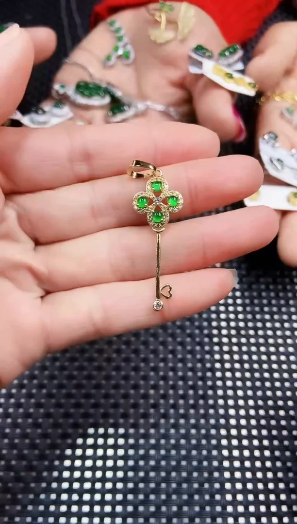 【闪购商品】翡翠吊坠(不含链)未镶嵌11111111