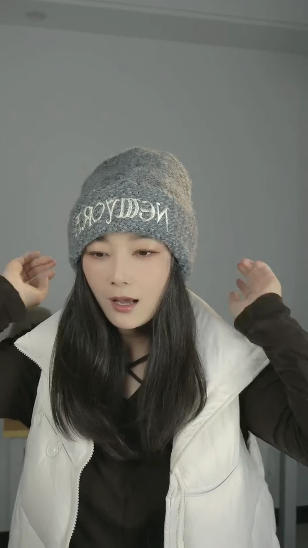 涤纶（聚酯纤维）字母刺绣菠萝纹针织帽（黑白灰咖粉米白+备注即可）