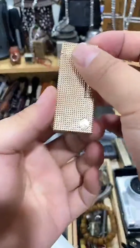瓷片闪购商品  如图所示