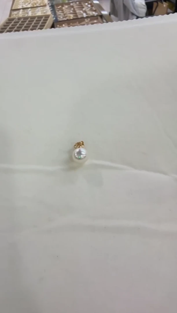 18K金镶嵌海水珍珠吊坠吊坠z35