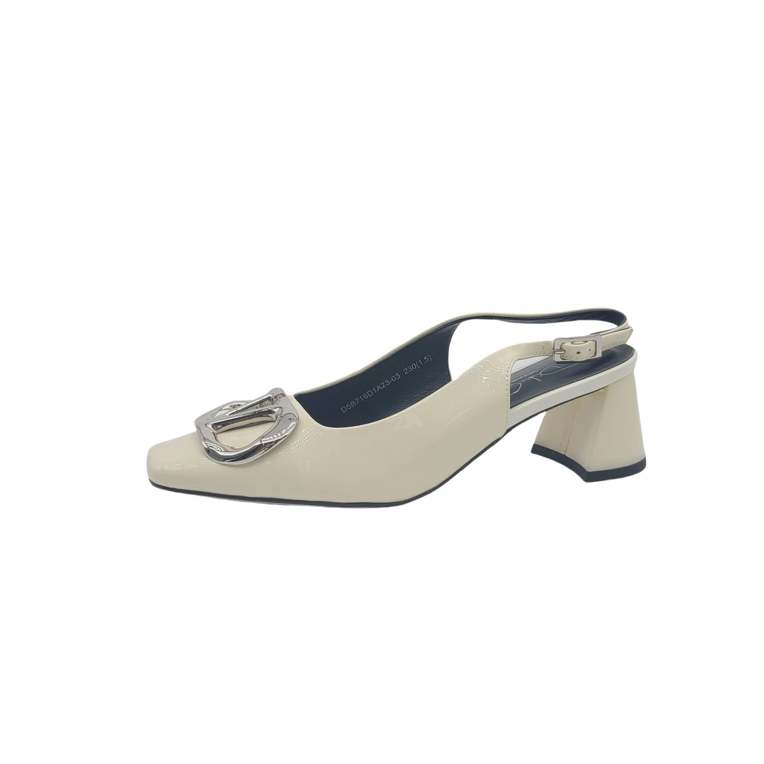 正常尺码 潮流时尚女鞋23-03 白色