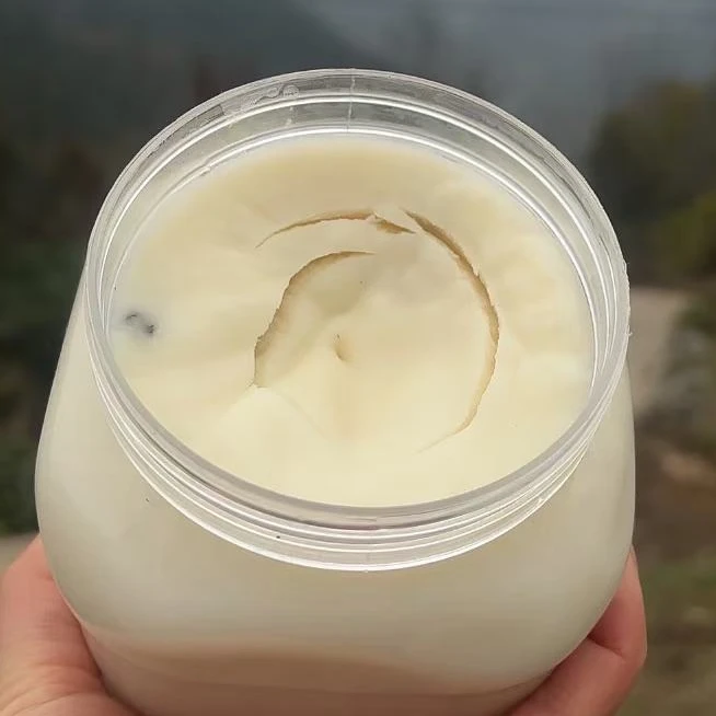 湖北恩施农家人工柴火慢熬粮食猪板油