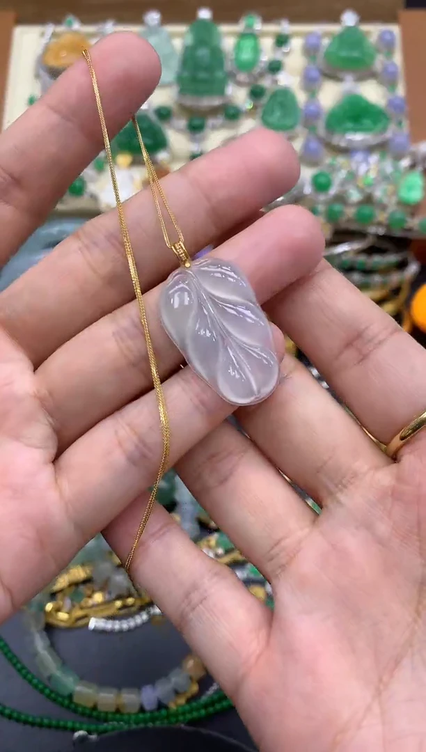 翡翠18K金镶嵌颈饰250-中国好珍宝