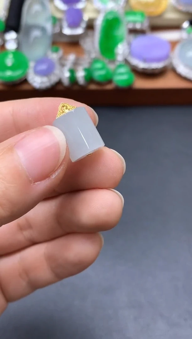 颈饰18K金镶嵌翡翠19-中国好珍宝