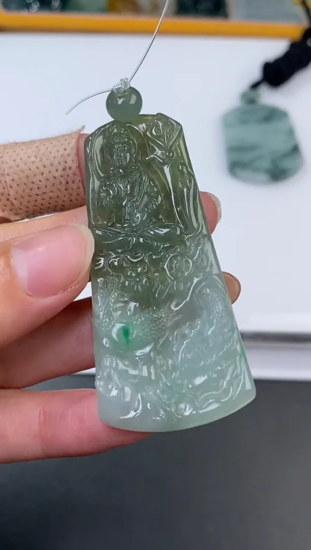 未镶嵌挂件翡翠371226    多人