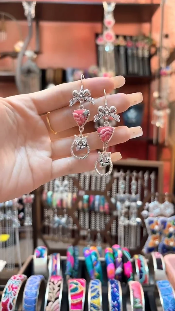 织绣云织谣民族风精美饰品  11