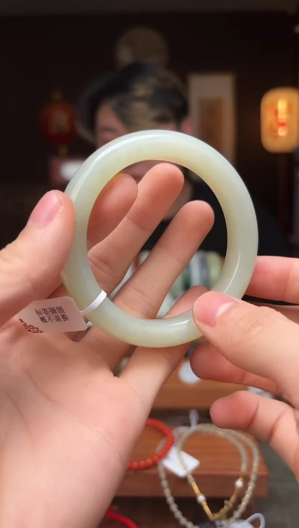 未镶嵌和田玉把件ff35-手镯 58mm 有包容点