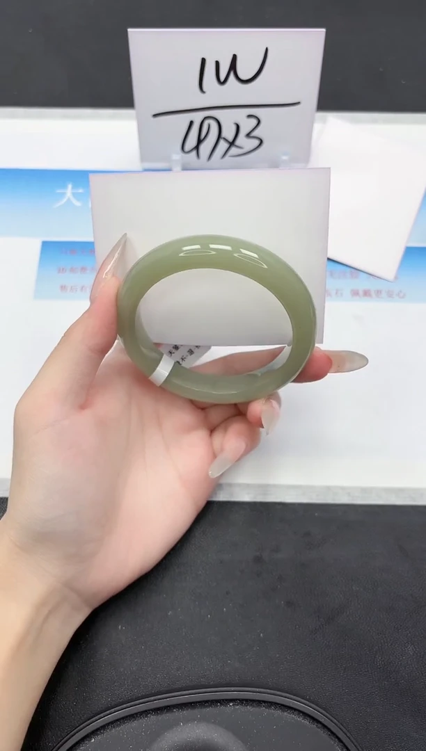 未镶嵌手镯石英质玉52-57.5