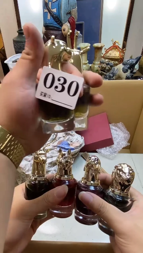 月**头瓷器瓷器瓷器瓷器
