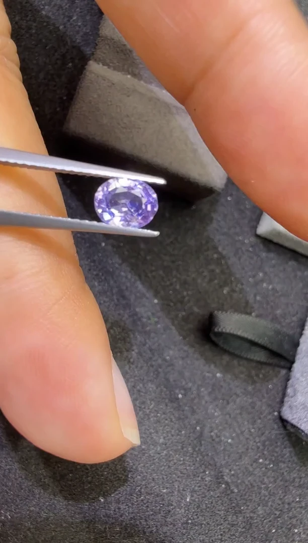 未镶嵌定制定制蓝宝石天然紫色0.82克拉国际证书无烧