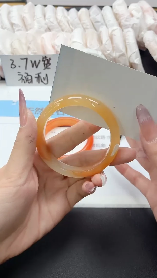 石英质玉手镯未镶嵌362/55.9