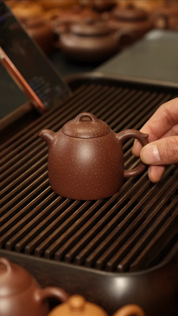 茶壶紫砂手工铺砂秦权黑紫泥150cc