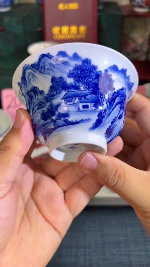 手绘青花陶瓷主人杯-山水
