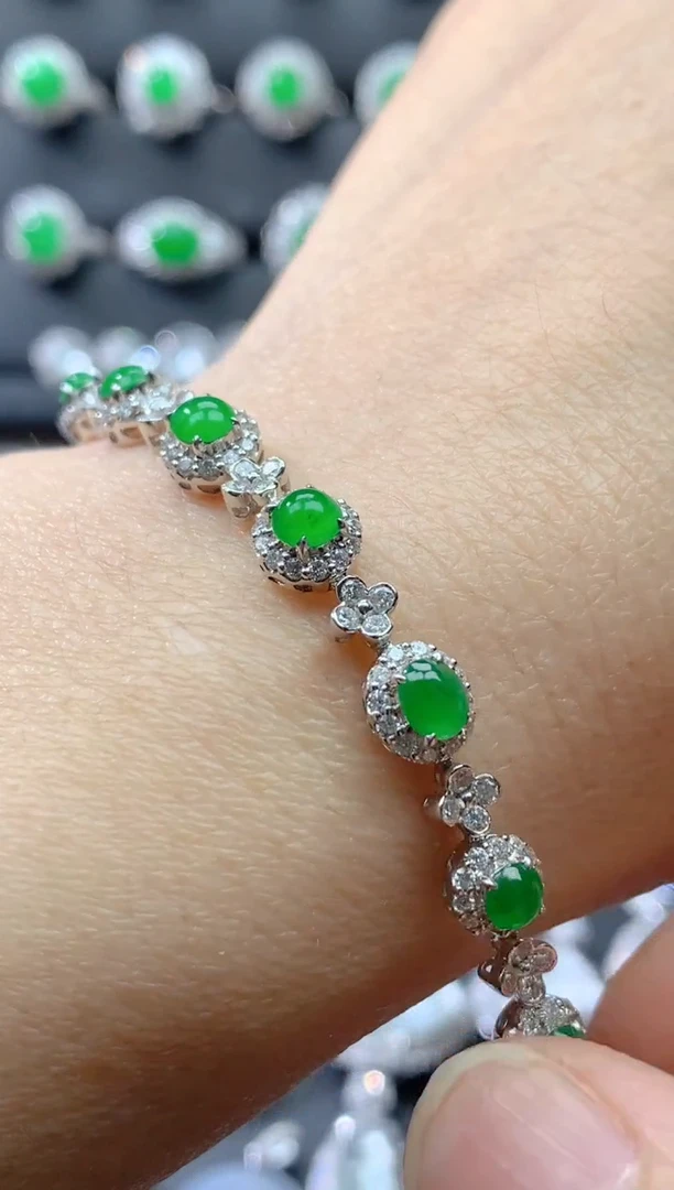 18K金镶嵌手链翡翠18K翡翠伴钻