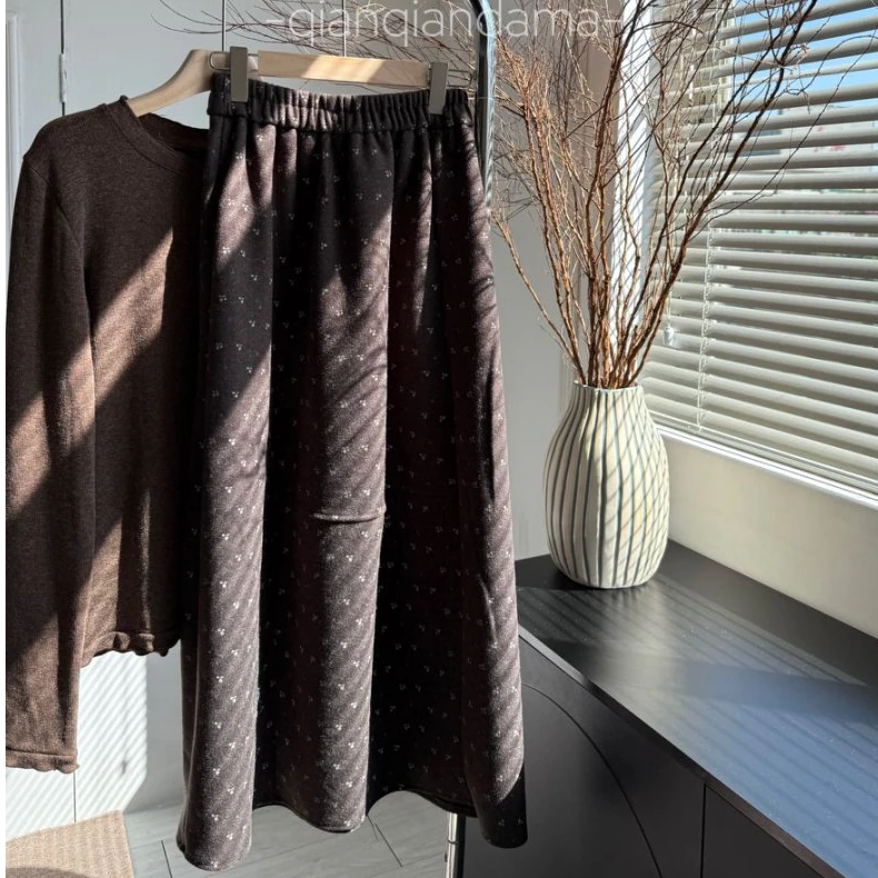 芊芊大码秋冬复古小碎花半身裙宽松显瘦【251201-8005】