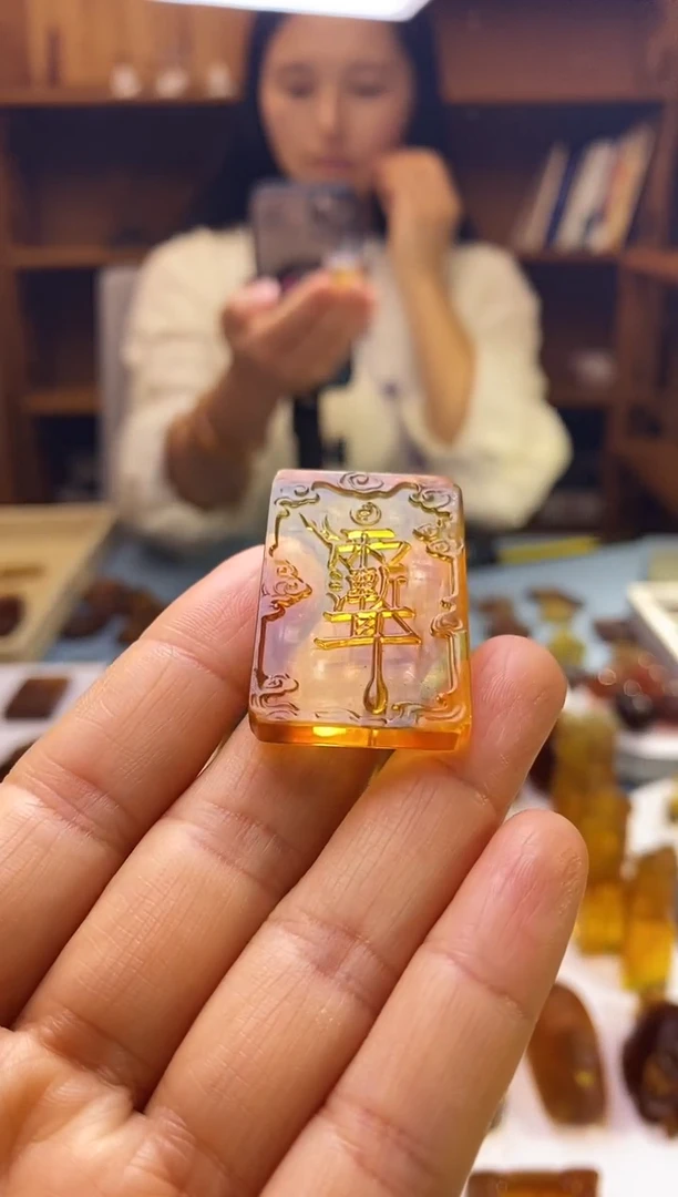 琥珀颈饰未镶嵌SN65-178（紫薇讳）