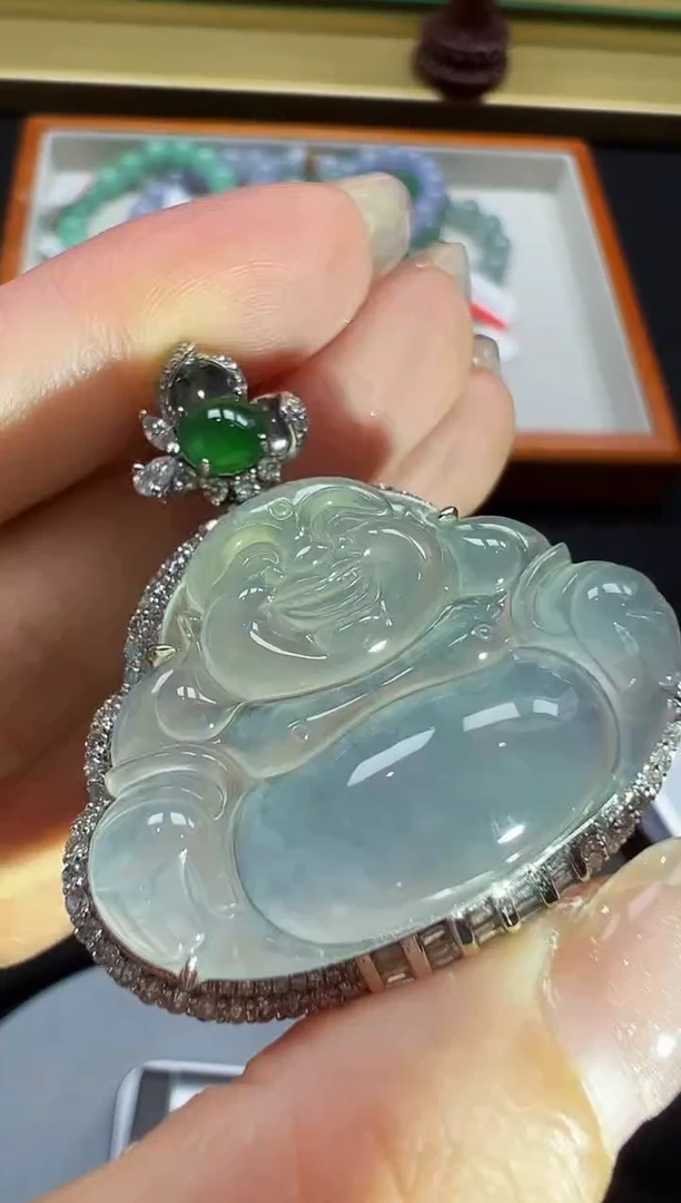 翡翠18K金镶嵌颈饰DFZ0706-49