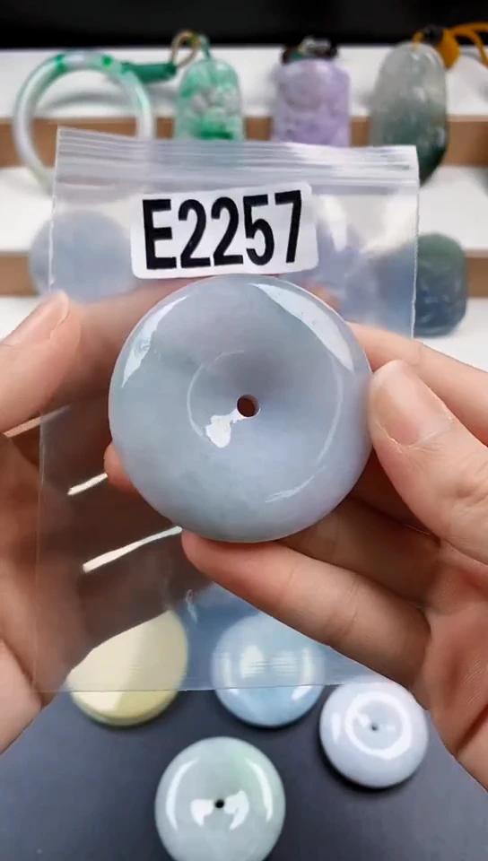 颈饰未镶嵌翡翠天然翡翠吊坠挂件