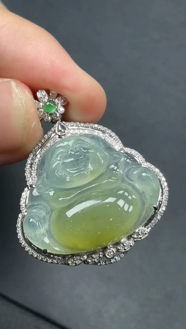 18K金镶嵌挂件翡翠佛公