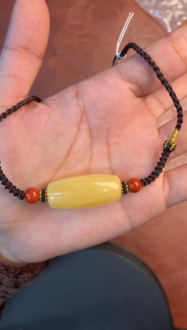 蜜蜡吊坠(赠链)未镶嵌噶玛珠宝蜜蜡33mm