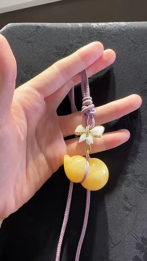 蜜蜡颈饰未镶嵌葫芦尺寸37.7*25