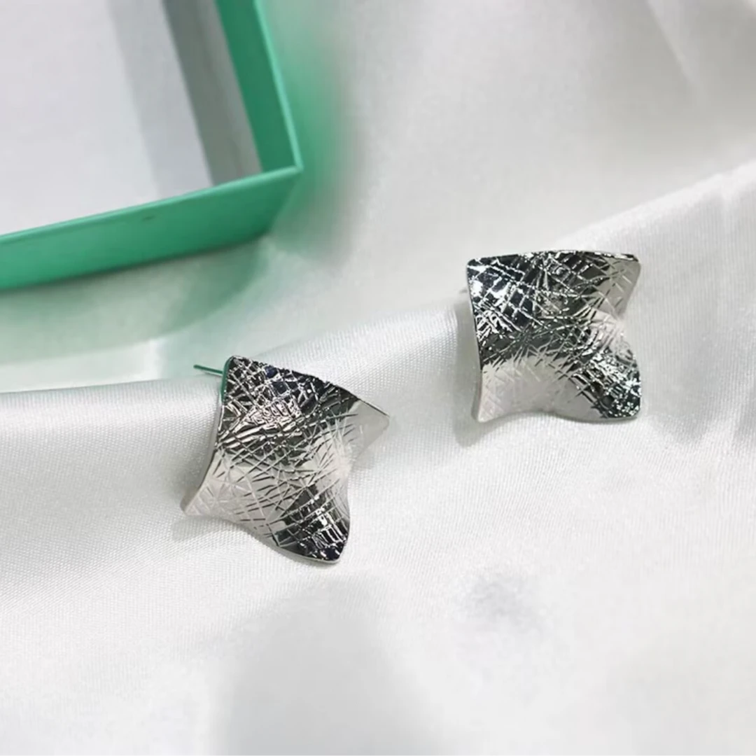 铜合金耳饰 几何褶皱方形耳钉小众设计高级感耳饰A079
