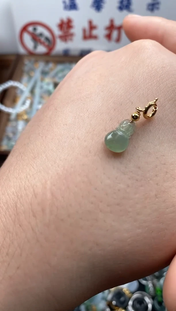 【闪购商品】翡翠颈饰未镶嵌哥哥