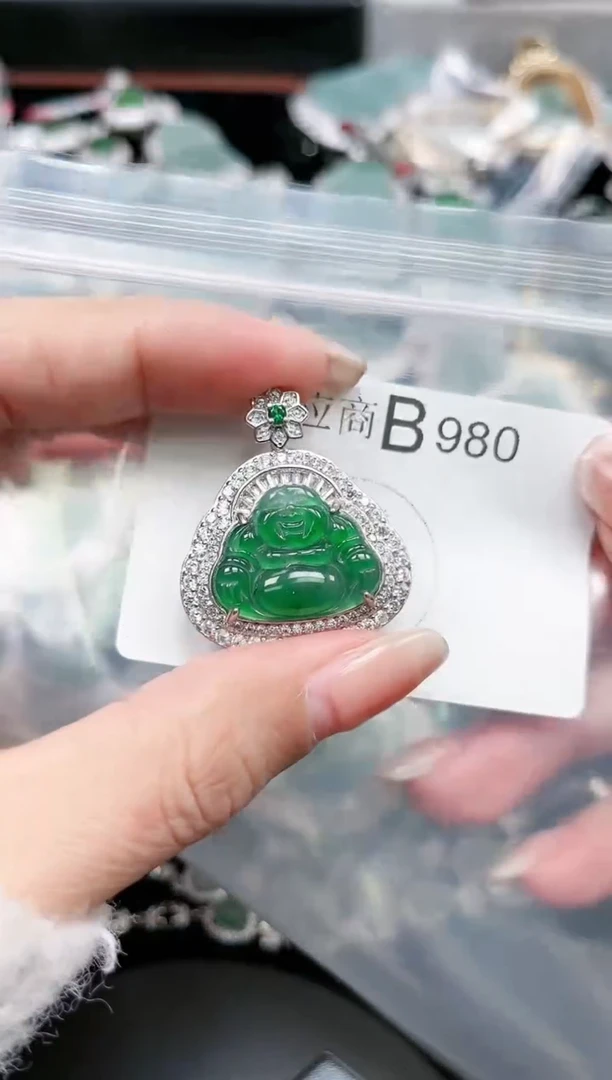 【闪购商品】翡翠颈饰未镶嵌980赠皮绳