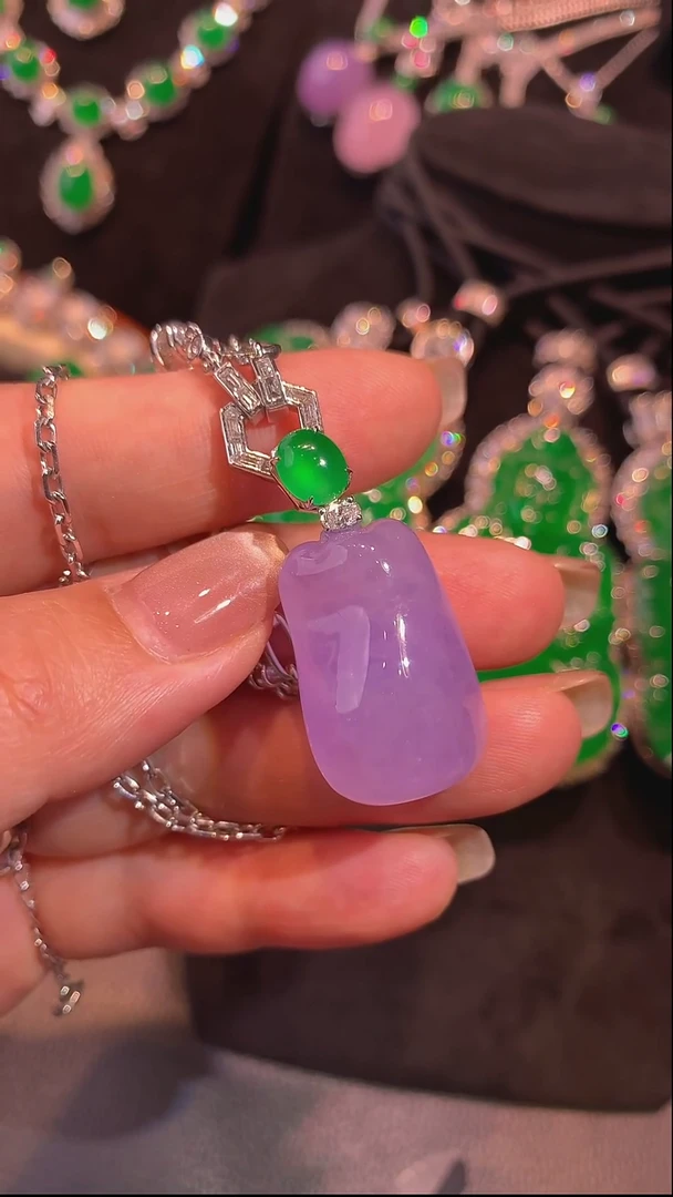 吊坠(不含链)18K金镶嵌翡翠紫罗兰吊坠